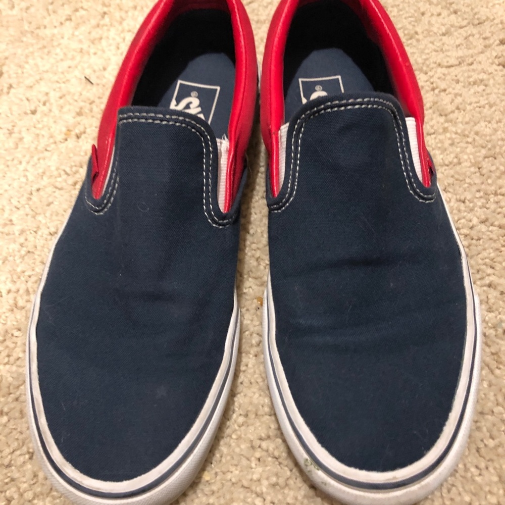 vans (slip on)